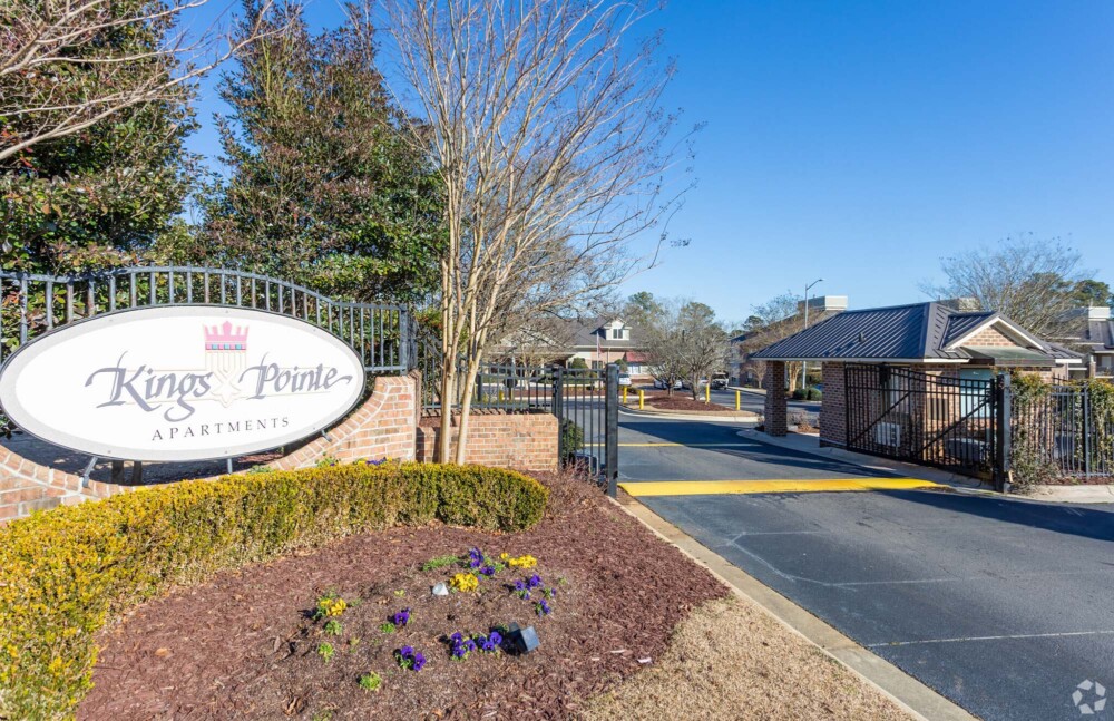 Gallery Kings Pointe Apartments